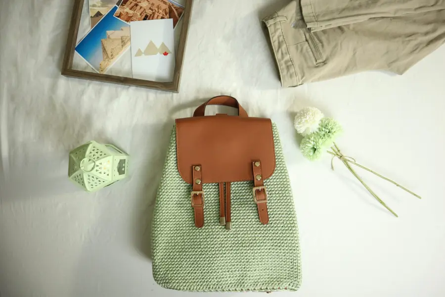 Borse all’uncinetto e in macramè: l’accessorio del momento