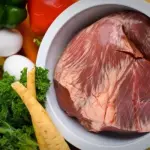 Dieta BARF: 4 miti da sfatare